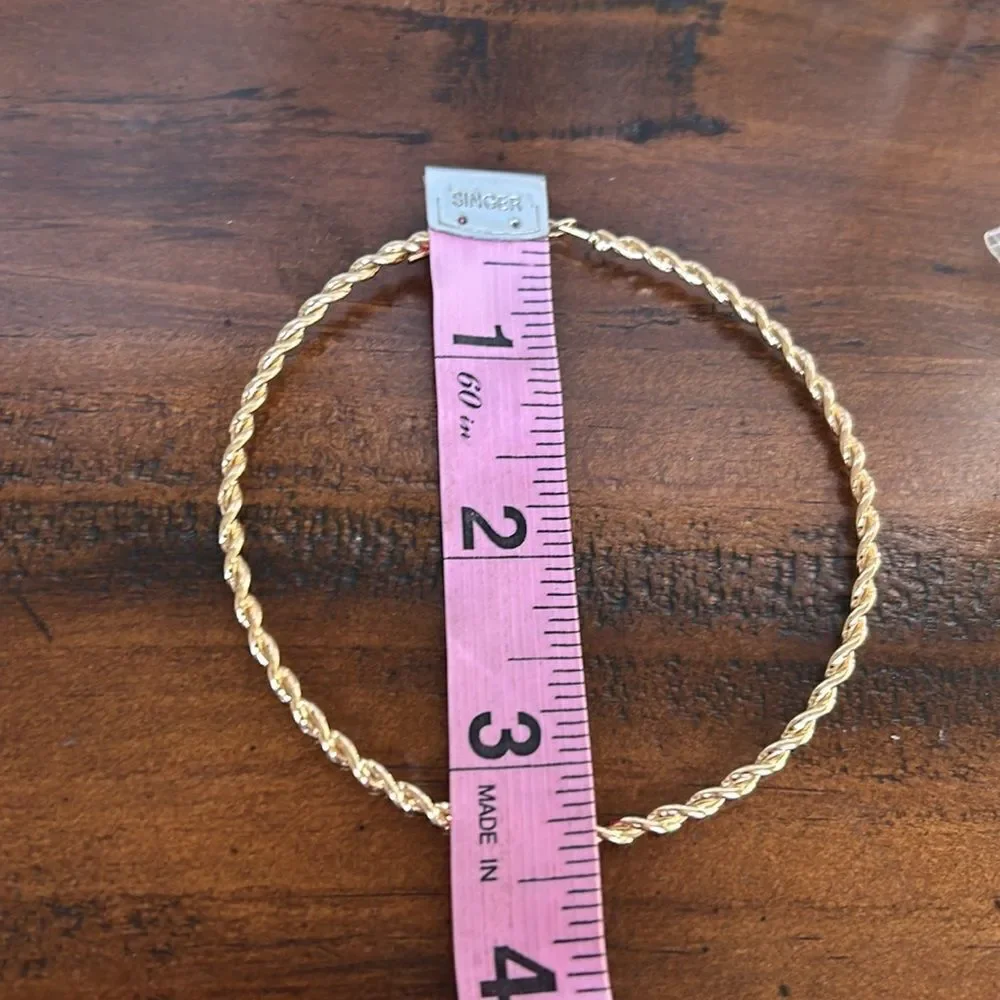 Gold color large hoops super light weighted